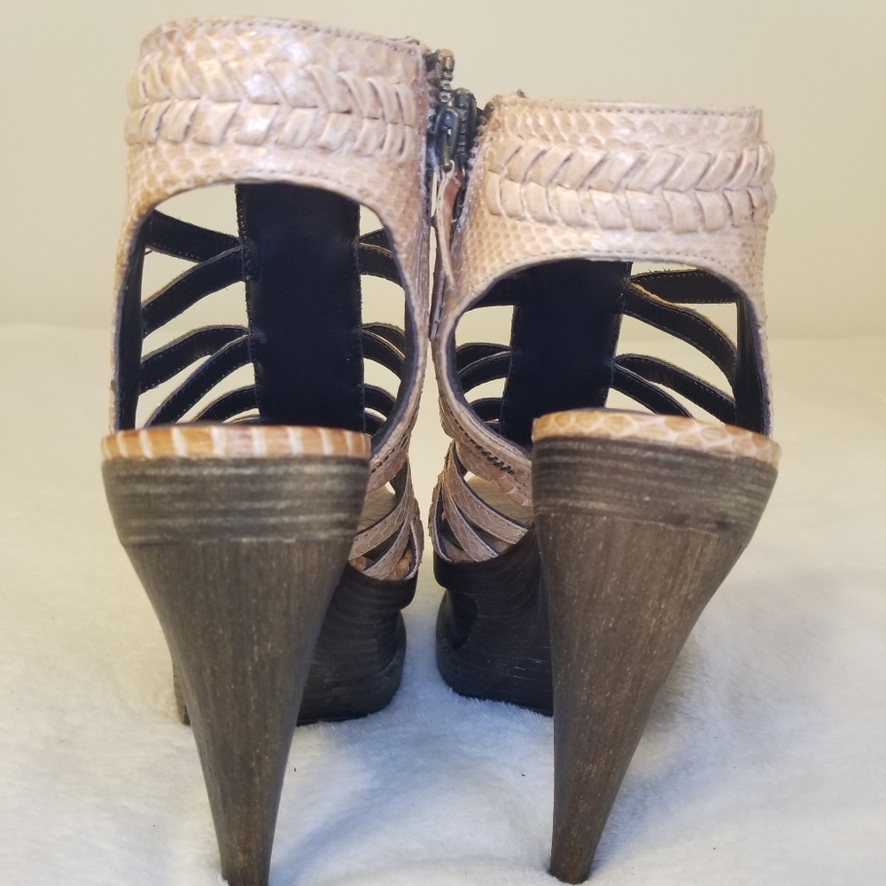 Elizabeth & James Gladiator Platform Heels - Picture 3 of 6